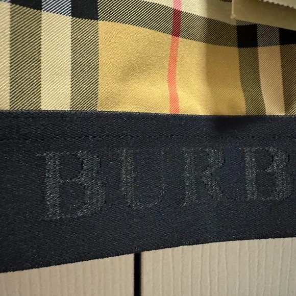 Top - Picture 4 of 13